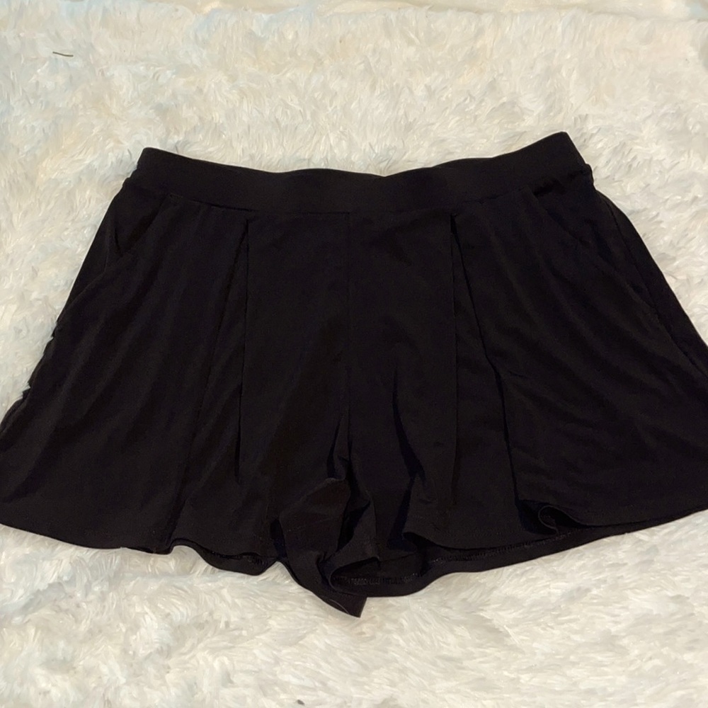 Like new Express flowy shorts!